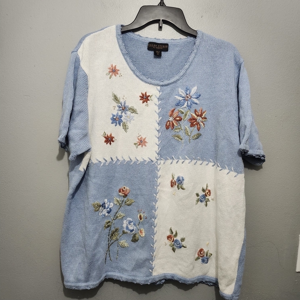 Salon Studio Floral Embroidered Short Sleeve Sweater Top Size 3X White And Blue